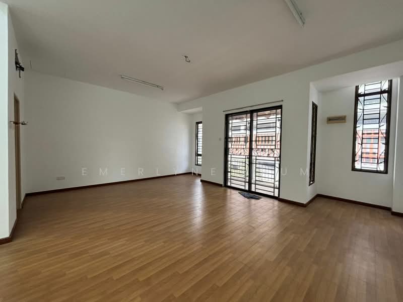 3-storey Terraced House for Sale in Mutiara Bukit Jalil (Bukit Jalil) - Emerlyne Shum - Living Room - PropertyGuru.com.my