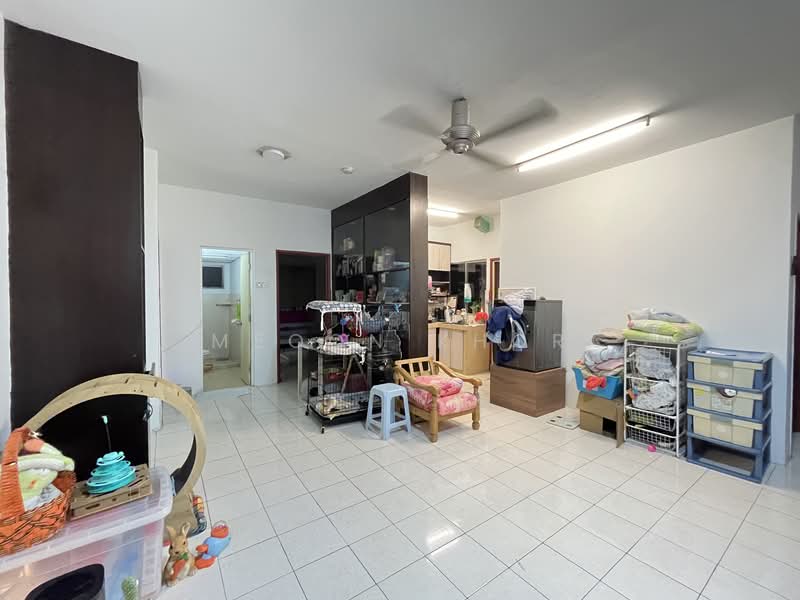 Apartment for Sale at Bayu Puteri - Meoon Khor - Living Room - PropertyGuru.com.my