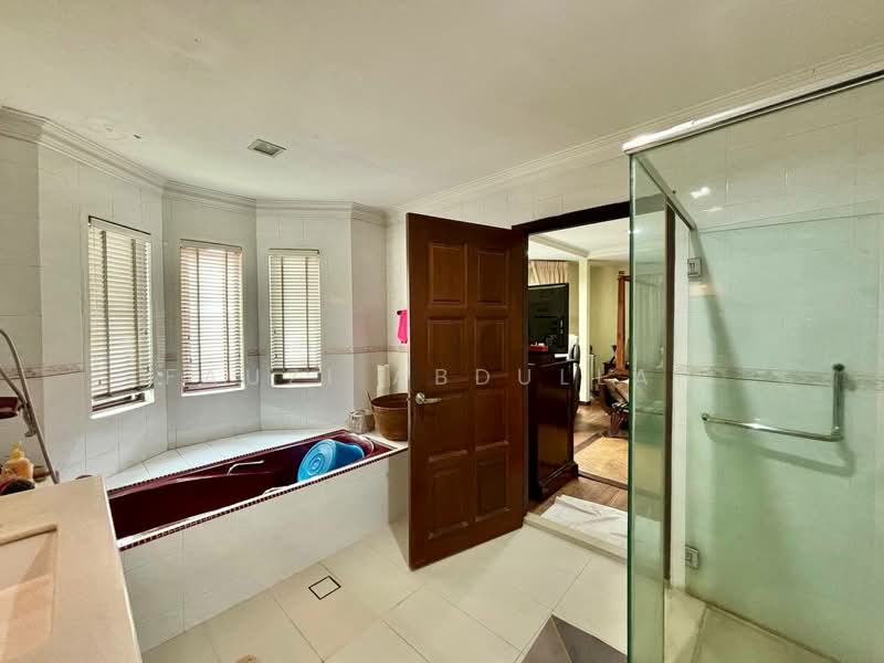 Bungalow for Sale in Damansara Heights (Damansara Heights) - Fauzi Abdullah - Bathroom - PropertyGuru.com.my