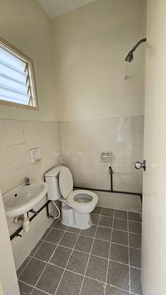 Rumah Teres 2 Tingkat untuk Dijual di TAMAN PUCHONG UTAMA (Puchong) - Wendy Chin - Bathroom - PropertyGuru.com.my