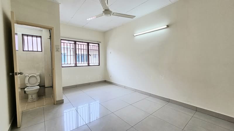 Rumah Teres 2 Tingkat untuk Dijual di TAMAN PUCHONG UTAMA (Puchong) - Wendy Chin - Bathroom - PropertyGuru.com.my
