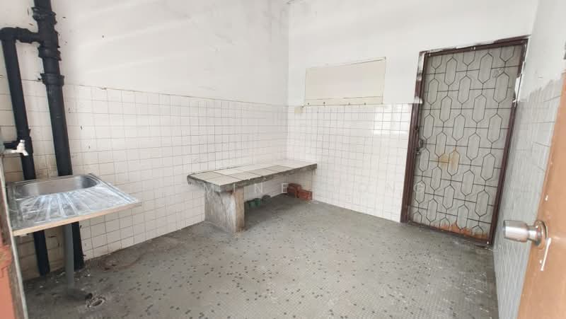 Shop for Sale in Cheras (Kuala Lumpur) - Jasmine Wong - Kitchen - PropertyGuru.com.my