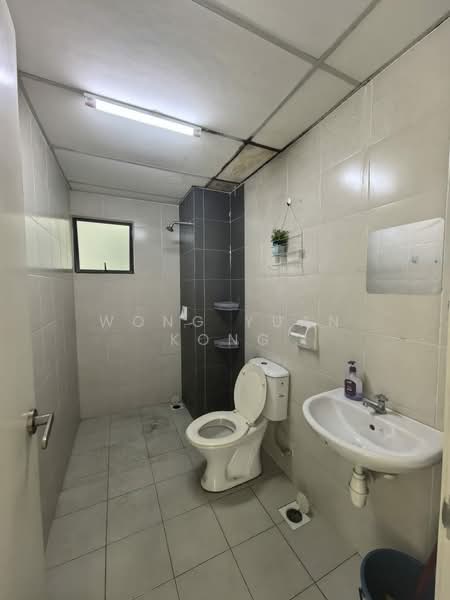 Apartment for Rent at Pangsapuri Seruling - Wong Yuan Kong - Bathroom - PropertyGuru.com.my