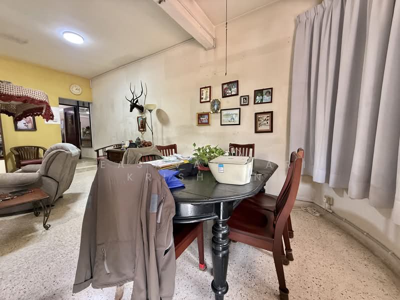 2-storey Terraced House for Sale in Taman Seputeh (Seputeh) - Keasavan Hari Krishnan - Living Room - PropertyGuru.com.my