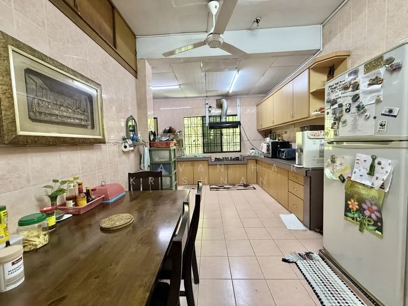 2-storey Terraced House for Sale in Taman Seputeh (Seputeh) - Keasavan Hari Krishnan - Kitchen - PropertyGuru.com.my