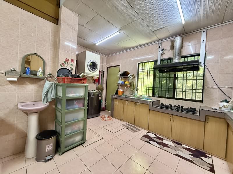 2-storey Terraced House for Sale in Taman Seputeh (Seputeh) - Keasavan Hari Krishnan - Kitchen - PropertyGuru.com.my