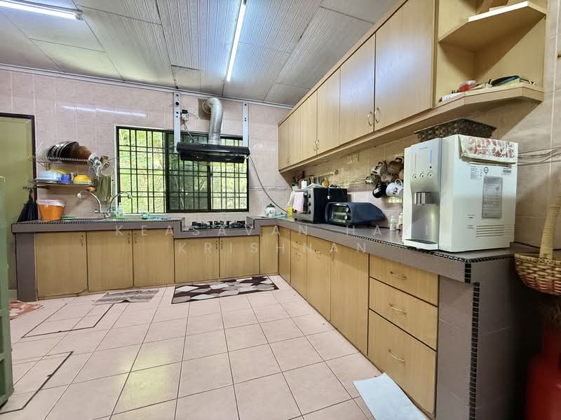 2-storey Terraced House for Sale in Taman Seputeh (Seputeh) - Keasavan Hari Krishnan - Kitchen - PropertyGuru.com.my