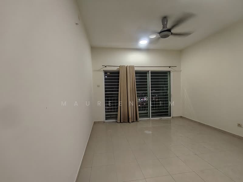 Kondominium untuk Dijual di The iResidence - Maureen Lim - Living Room - PropertyGuru.com.my
