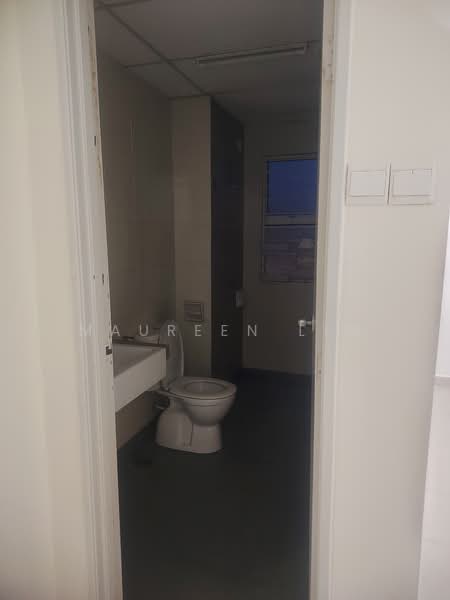 Kondominium untuk Dijual di The iResidence - Maureen Lim - Bathroom - PropertyGuru.com.my