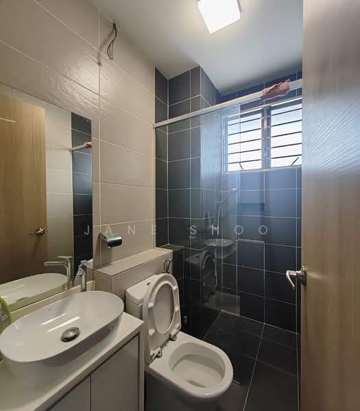 Servis Apartment untuk Dijual di 8 Kinrara - Jane Shoo - Bathroom - PropertyGuru.com.my