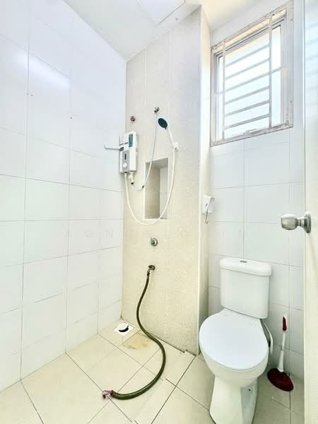 2-storey Terraced House for Sale in Kawasan Perindustrian Tebrau 2 (Tebrau) - Agnes Chin - Bathroom - PropertyGuru.com.my