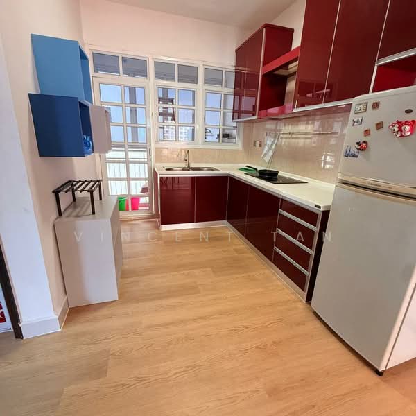 Kondominium untuk Disewa di Gurney Park Condominium - Vincent Tan - Kitchen - PropertyGuru.com.my