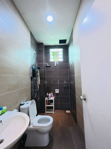 Semi-Detached House for Sale in Bandar Puteri Jaya (Sungai Petani) - Hasnizam . - Bathroom - PropertyGuru.com.my