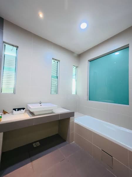 Semi-Detached House for Sale in Bandar Puteri Jaya (Sungai Petani) - Hasnizam . - Bathroom - PropertyGuru.com.my