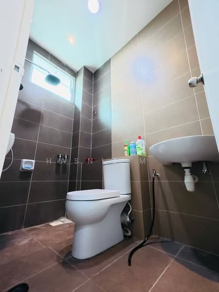 Semi-Detached House for Sale in Bandar Puteri Jaya (Sungai Petani) - Hasnizam . - Bathroom - PropertyGuru.com.my