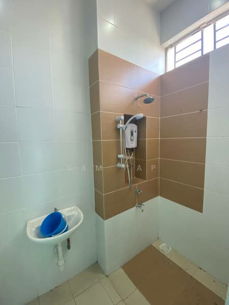 Condominium for Rent at The Seed Taman Sutera Utama - Sam Yap - Bathroom - PropertyGuru.com.my