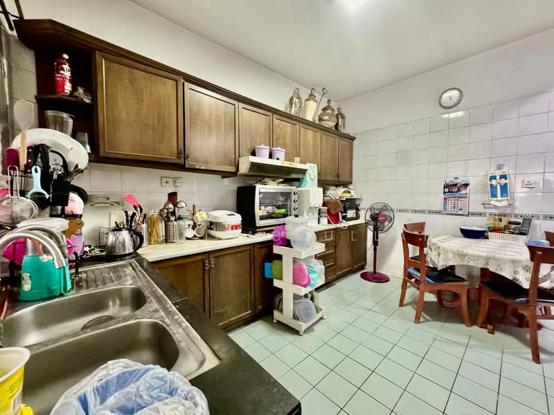 Rumah Teres untuk Dijual di Bandar Sri Damansara (Selangor) - Fauzi Abdullah - Kitchen - PropertyGuru.com.my