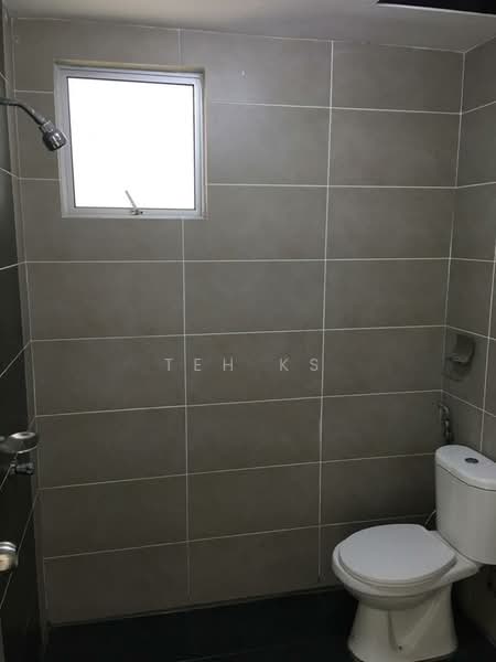 Pangsapuri untuk Disewa di Palm Garden Apartment - Teh KS - Bathroom - PropertyGuru.com.my