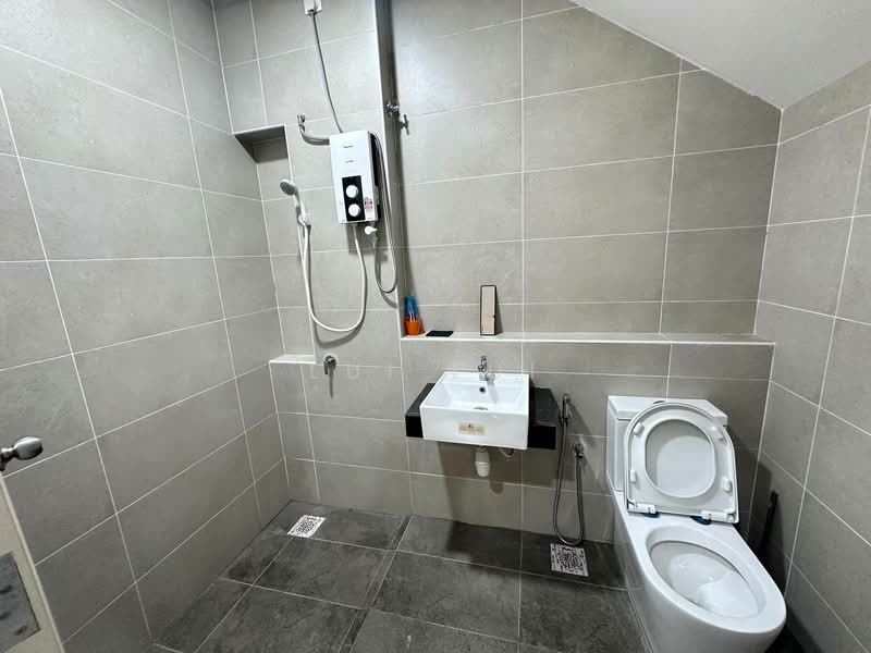 Rumah Teres 2 Tingkat untuk Dijual di Johor Bahru (Johor) - Lui Lui - Bathroom - PropertyGuru.com.my
