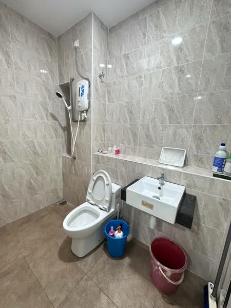 Rumah Teres 2 Tingkat untuk Dijual di Johor Bahru (Johor) - Lui Lui - Bathroom - PropertyGuru.com.my