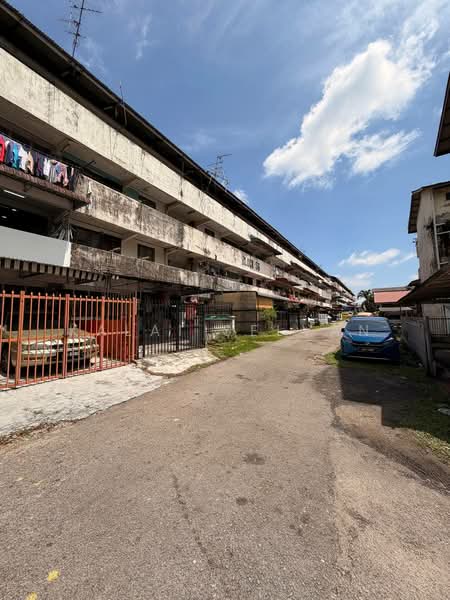 Flat for Sale at Flat Taman Ungku Tun Aminah - Kalai Selvan - Exterior - PropertyGuru.com.my