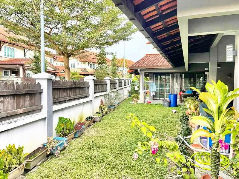 Rumah Berkembar untuk Dijual di Cheras (Selangor) - Hanif Hanz - Exterior - PropertyGuru.com.my