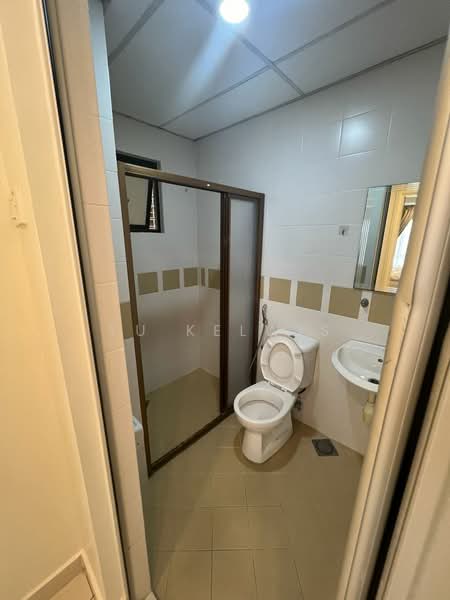 Service Residence for Rent at Serviced Residence @ Pelangi Damansara Sentral - Yu Kelwis - Bathroom - PropertyGuru.com.my