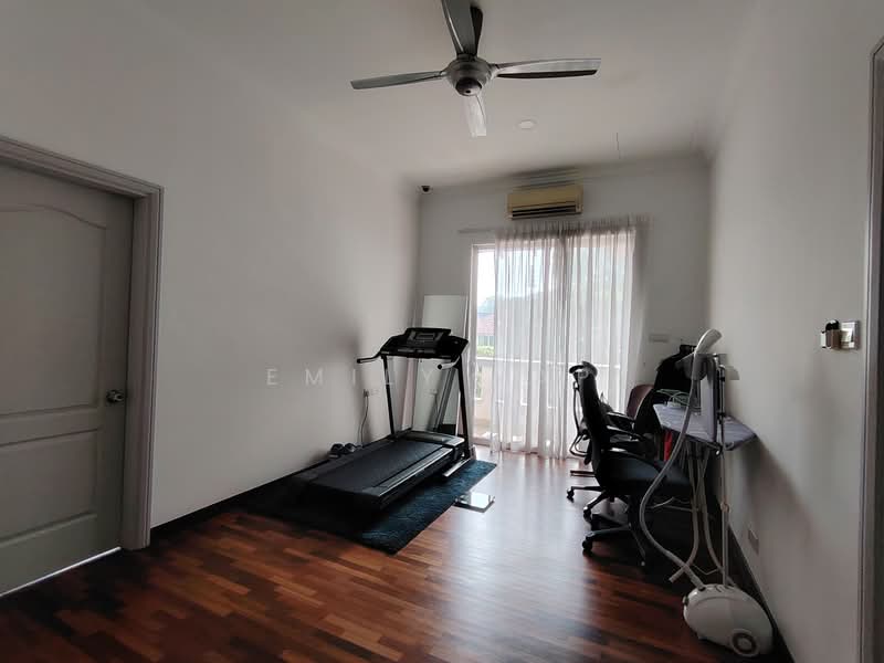 Rumah Berkembar untuk Dijual di Seksyen 9 (Kota Damansara) - Emily Yap - Study - PropertyGuru.com.my