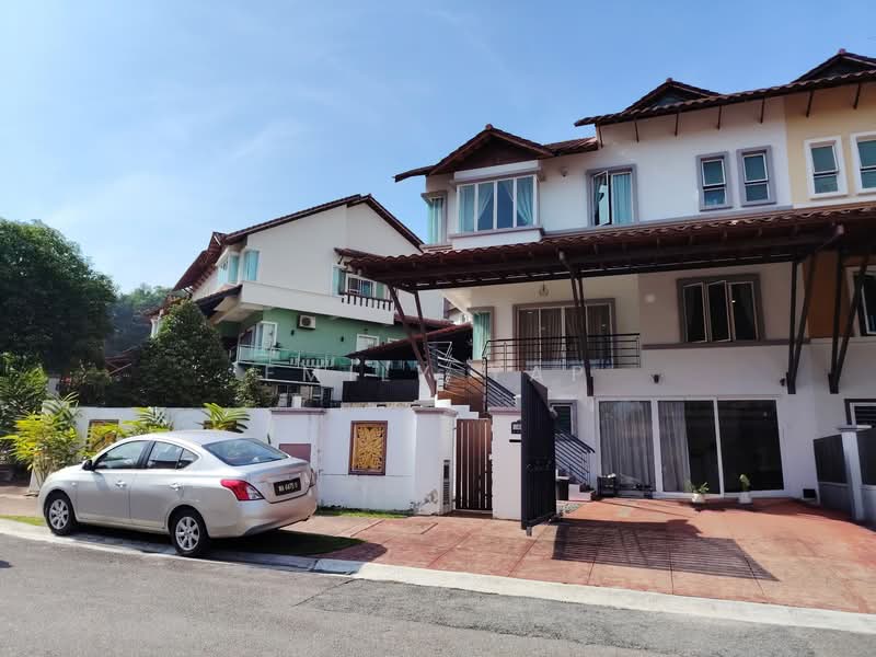 Rumah Berkembar untuk Dijual di Seksyen 9 (Kota Damansara) - Emily Yap - Exterior - PropertyGuru.com.my