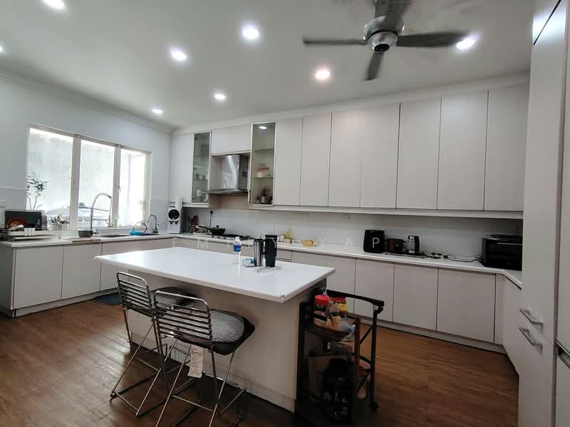 Rumah Berkembar untuk Dijual di Seksyen 9 (Kota Damansara) - Emily Yap - Kitchen - PropertyGuru.com.my