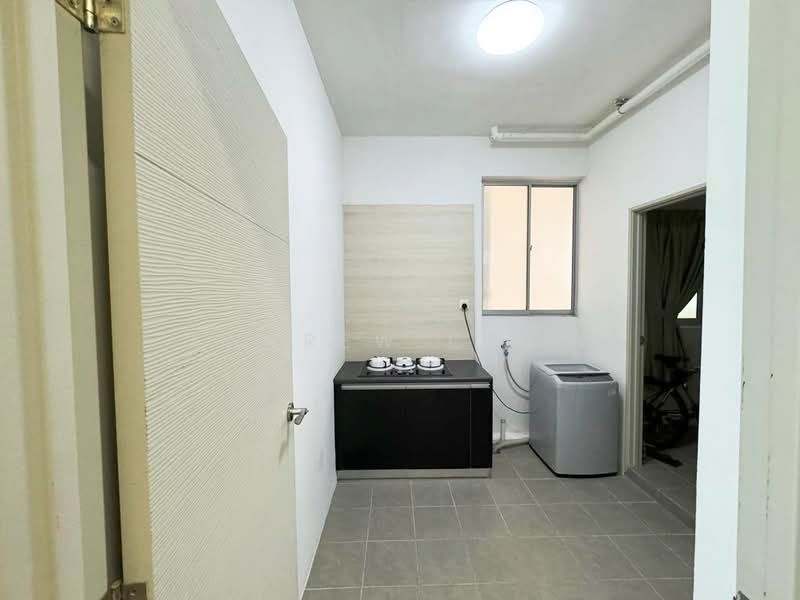 Kondominium untuk Disewa di The Latitude Condominium - Andrew Chow - Kitchen - PropertyGuru.com.my