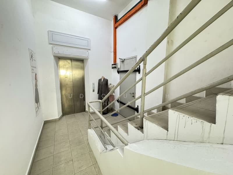 Shop for Sale in Bangi Sentral (Bandar Baru Bangi) - Gudrotullah Ikhwan - Corridor - PropertyGuru.com.my