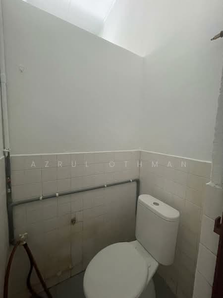 1-storey Terraced House for Sale in Seremban (Negeri Sembilan) - Azrul Othman - Bathroom - PropertyGuru.com.my