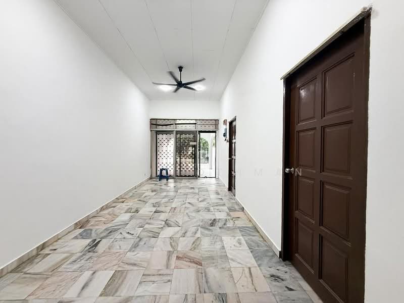 1-storey Terraced House for Sale in Seremban (Negeri Sembilan) - Azrul Othman - Corridor - PropertyGuru.com.my