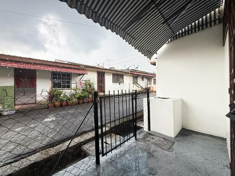 Rumah Teres 1 Tingkat untuk Dijual di Taman Desa Rhu (Sikamat) - Azrul Othman - Exterior - PropertyGuru.com.my