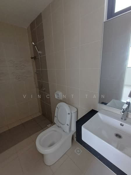 Kondominium untuk Disewa di Ideal Venice Residency - Vincent Tan - Bathroom - PropertyGuru.com.my