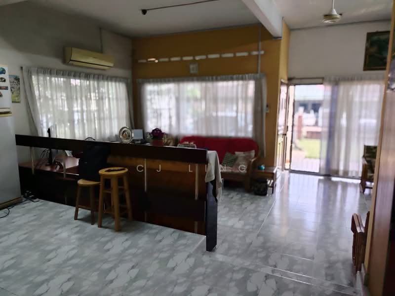 Rumah Berkembar untuk Dijual di SS3 (Petaling Jaya) - CJ Ling - Living Room - PropertyGuru.com.my