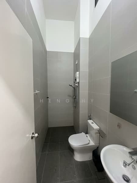 Terraced House for Rent in Johor Bahru (Johor) - Heng Hy - Bathroom - PropertyGuru.com.my