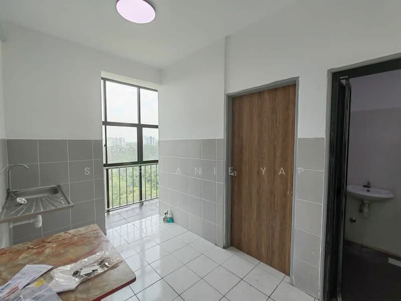 Rumah Flat untuk Disewa di PR1MA @ LARKIN INDAH - Stephanie Yap - Kitchen - PropertyGuru.com.my
