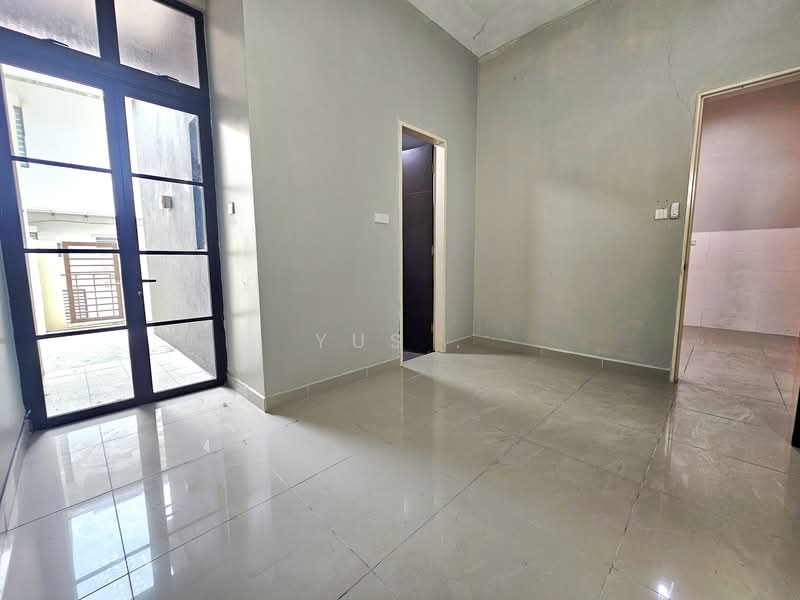 2-storey Terraced House for Sale in Alam Impian (Shah Alam) - Yus . - Bilik Bawah - PropertyGuru.com.my