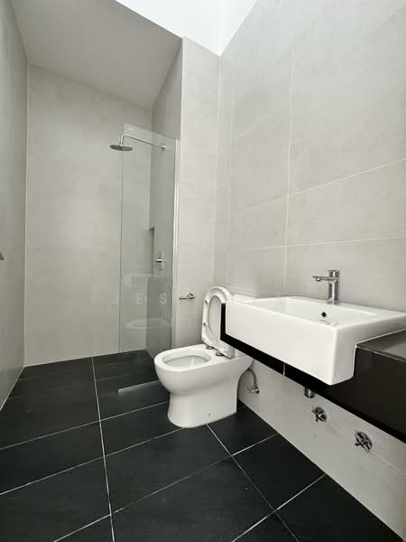 Semi-Detached House for Sale in Setia Alam (Selangor) - Jess Tee - Bathroom - PropertyGuru.com.my