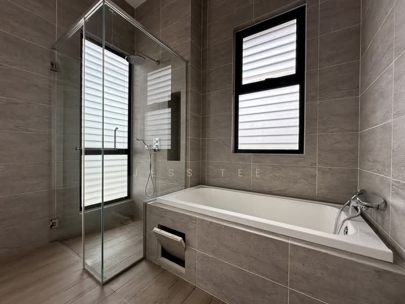 Semi-Detached House for Sale in Setia Alam (Selangor) - Jess Tee - Bathroom - PropertyGuru.com.my