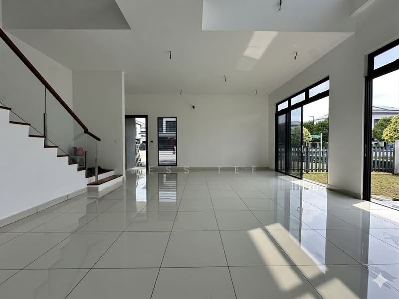 Semi-Detached House for Sale in Setia Alam (Selangor) - Jess Tee - Living Room - PropertyGuru.com.my
