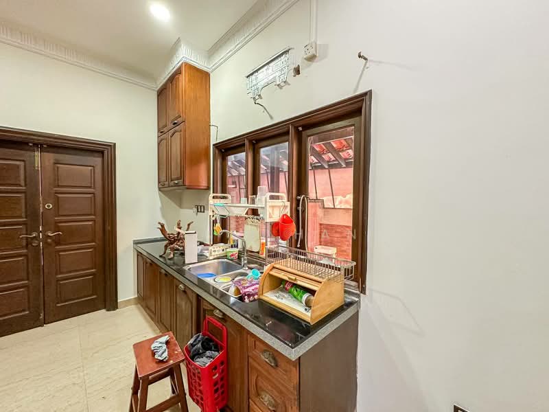 Bungalow for Sale in Ampang (Selangor) - Hanif Hanz - Kitchen - PropertyGuru.com.my