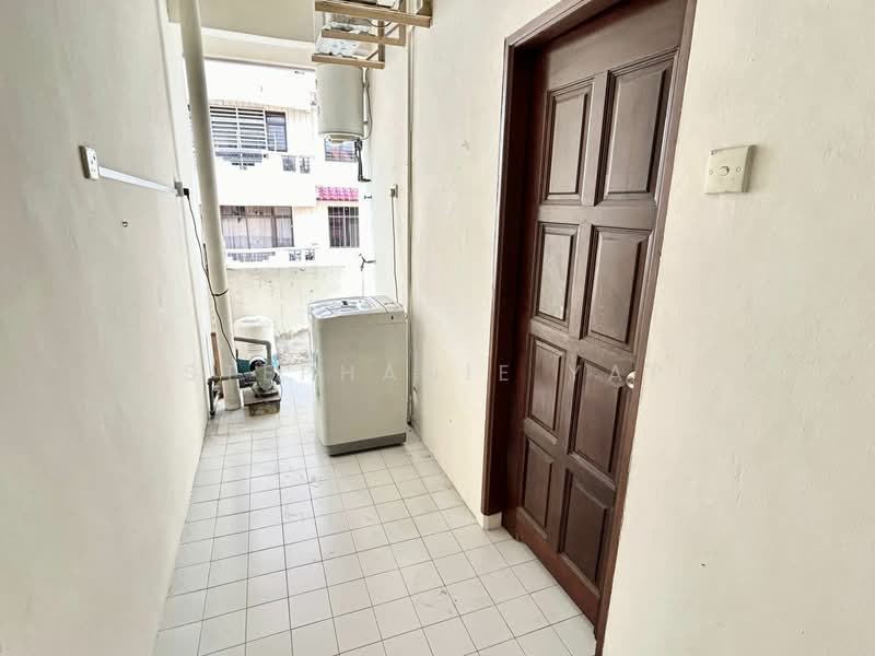 Kondominium untuk Disewa di Putri Indah Condominium - Stephanie Yap - Balcony - PropertyGuru.com.my