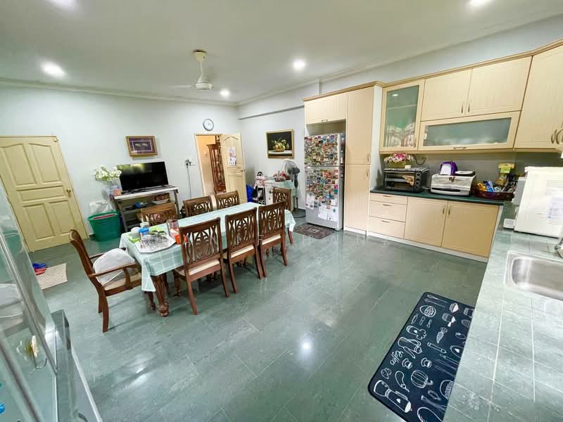 Bungalow for Sale in Cheras (Selangor) - Hanif Hanz - Kitchen - PropertyGuru.com.my