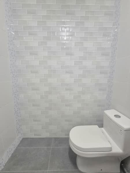 Rumah Teres 2 Tingkat untuk Disewa di Mutiara Rini (Skudai) - William Loke - Bathroom - PropertyGuru.com.my