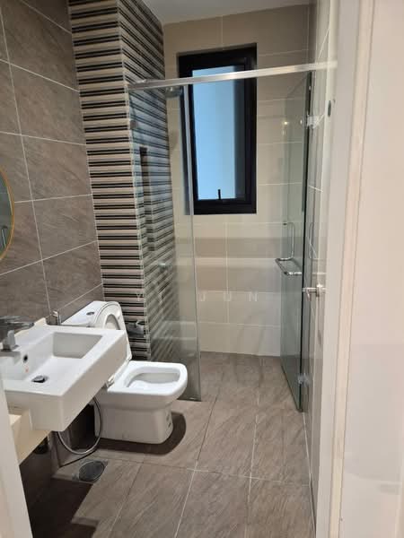 Kondominium untuk Disewa di Sky Condominium (Skyz Residence) - Yi Jun - Bathroom - PropertyGuru.com.my