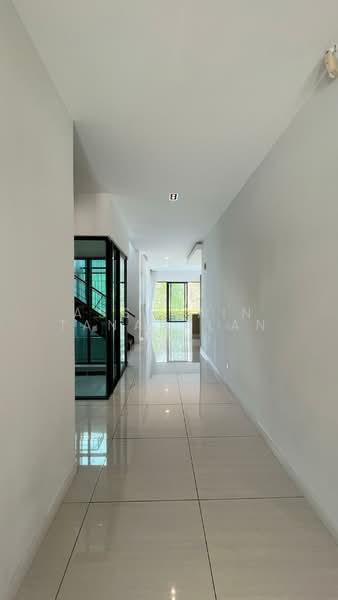 Bungalow for Rent in Leisure Farm (Gelang Patah) - Asshvain Tanabalan - Corridor - PropertyGuru.com.my