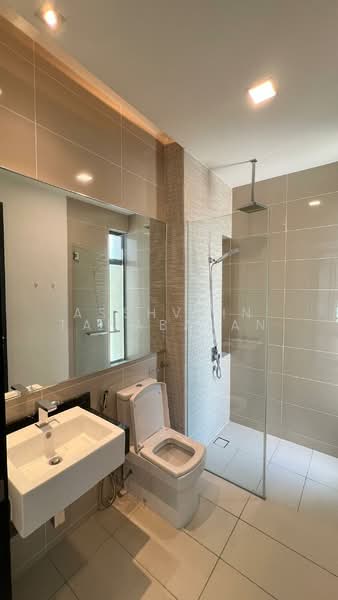 Bungalow for Rent in Leisure Farm (Gelang Patah) - Asshvain Tanabalan - Bathroom - PropertyGuru.com.my